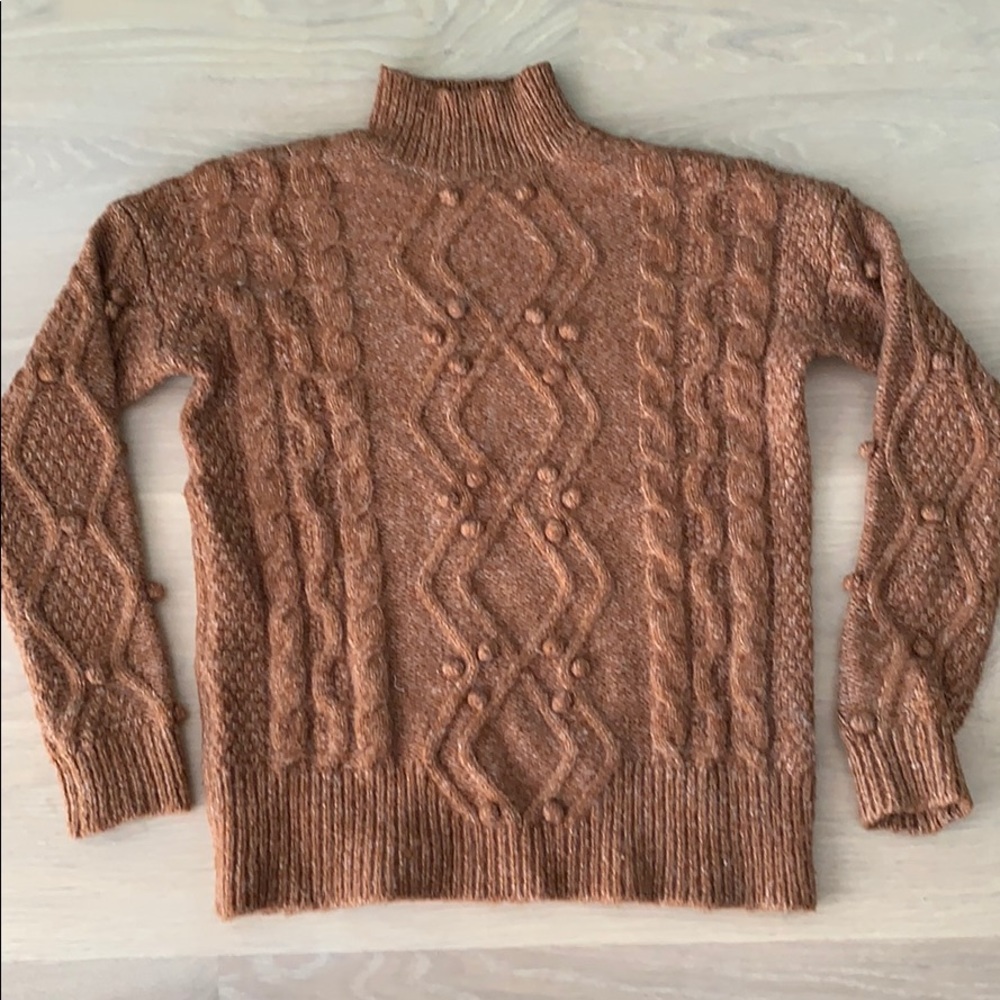 Heartloom Mock Turtleneck